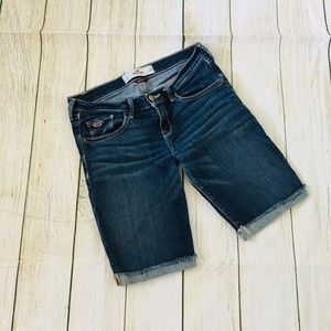 Hollister Bermuda Shorts - Size 26 - EUC